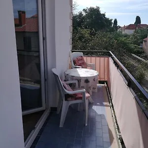 Apartman Croatia, Zára