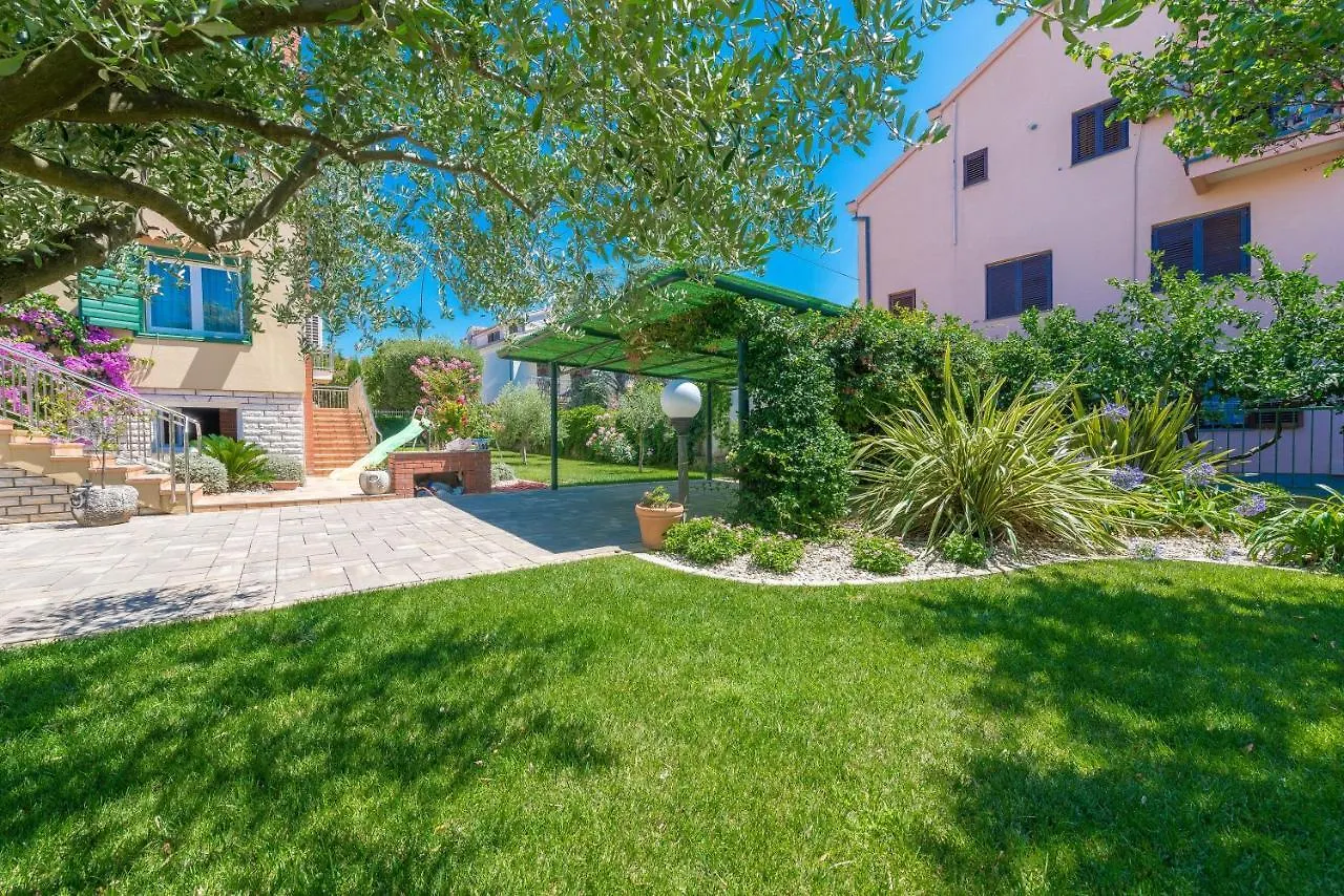 Villa Lux Nina With Six Bedrooms, Private Pool, Sauna Zadar