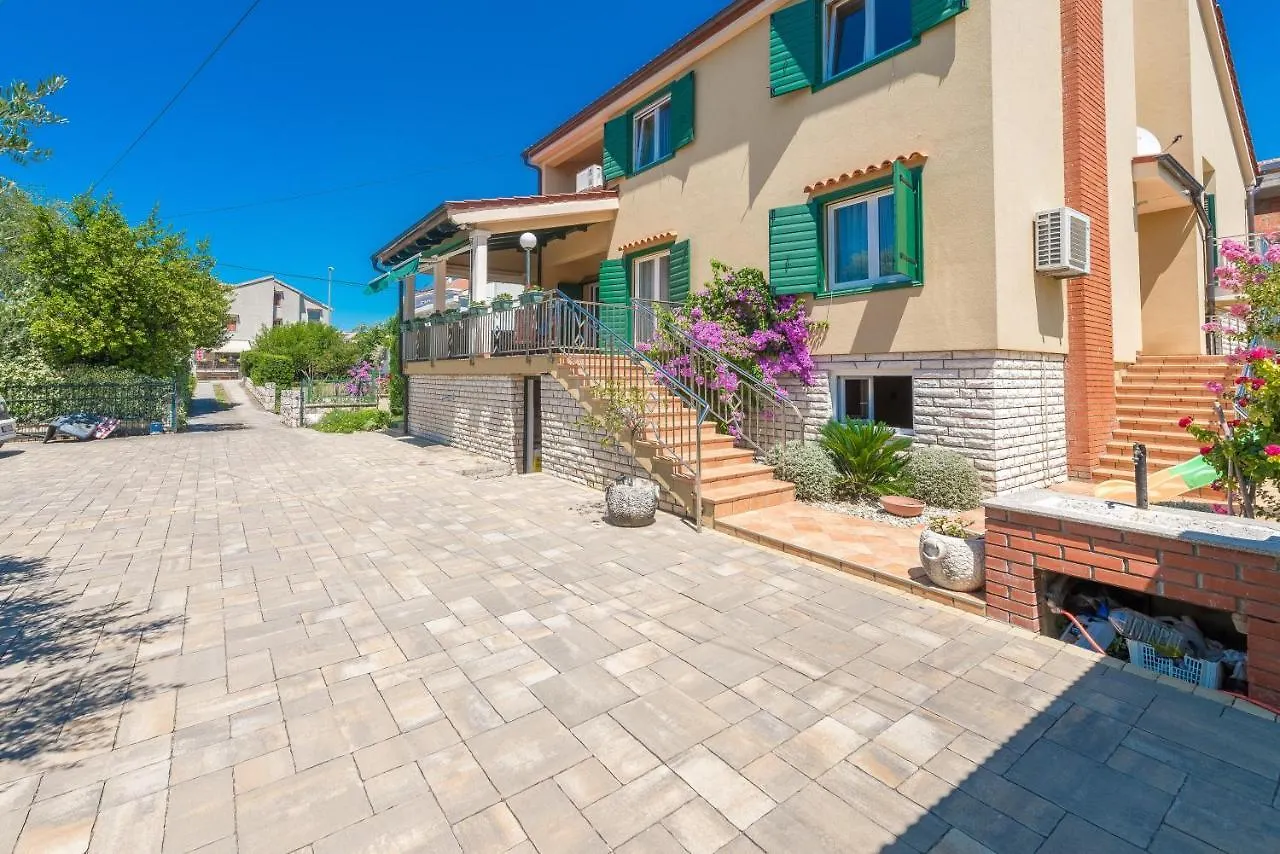 Villa Lux Nina With Six Bedrooms, Private Pool, Sauna Zadar