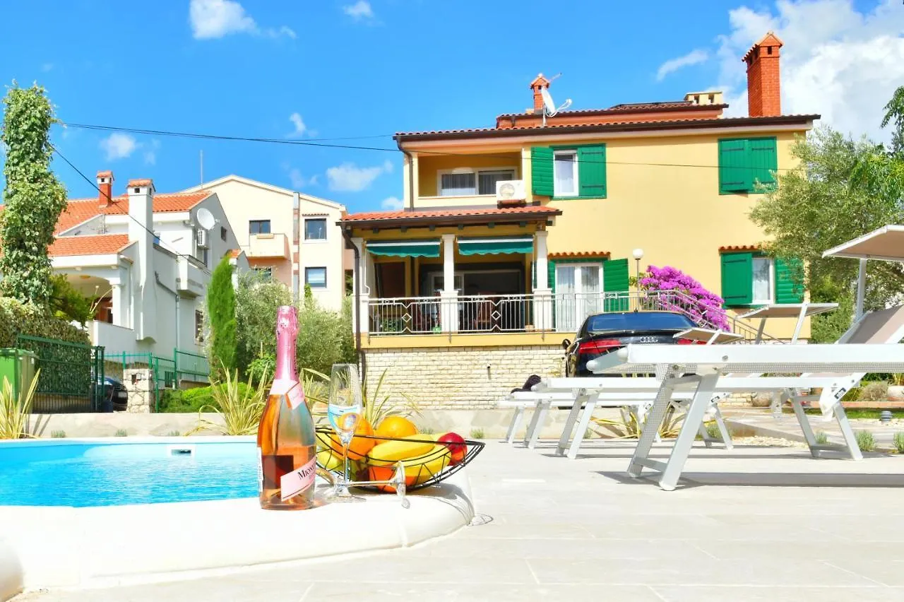 Villa Lux Nina With Six Bedrooms, Private Pool, Sauna Zadar