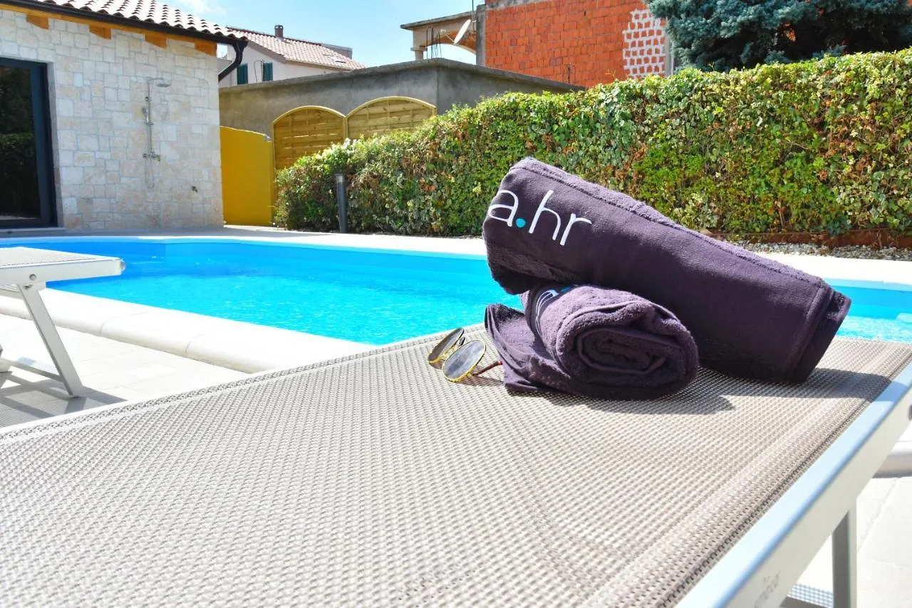Villa Lux Nina With Six Bedrooms, Private Pool, Sauna Zadar