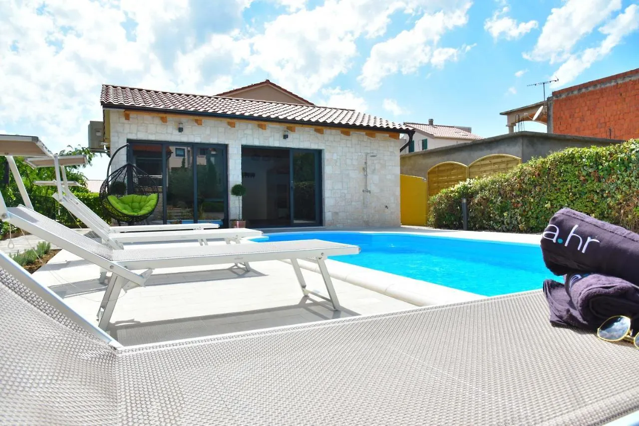 Villa Lux Nina With Six Bedrooms, Private Pool, Sauna Zadar 0*,