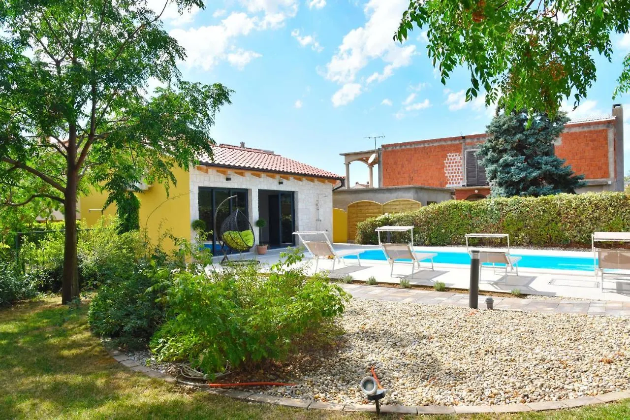 Villa Lux Nina With Six Bedrooms, Private Pool, Sauna Zadar 0*,  Croatia